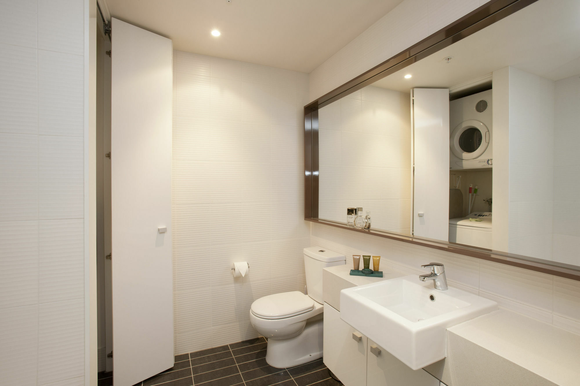 28 Nights Apartments เมลเบิร์น ภายนอก รูปภาพ